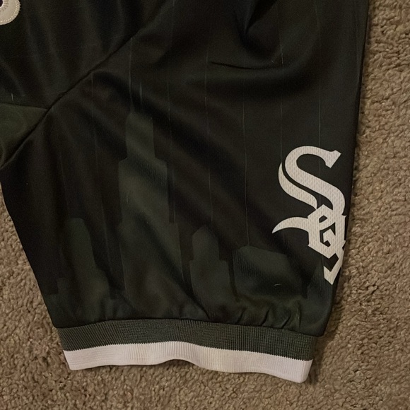 Chicago White Sox Jersey - Picture 3 of 5